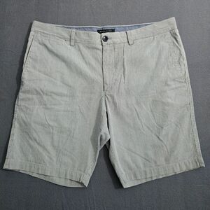 Banana Republic Gray Flat Front Men Shorts